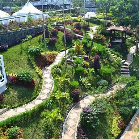 Chevilly Resort And Camp Bogor Zewnętrze zdjęcie